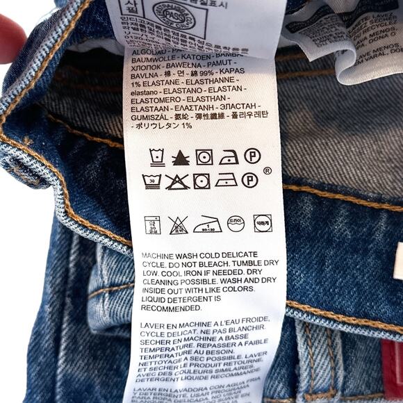 Levi’s x Hello Kitty Ribcage Straight Ankle Jean Button Fly Denim Blue 28 - Picture 11 of 15